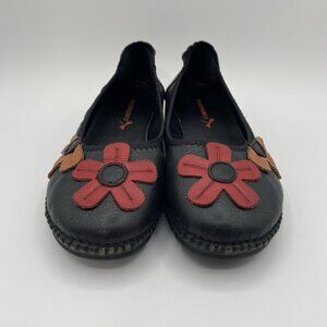 Red Dragonfly Floral Appliqué Black Leather Loafers US Size 5.5, Chinese Sz 225